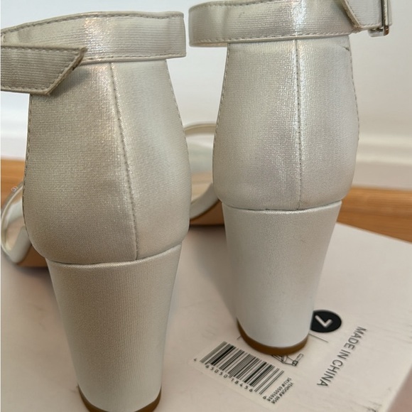 DAVIDS BRIDAL 3” WEDDING HEELS - Picture 6 of 7